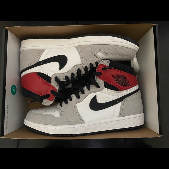 Air Jordan’s Mens 1 Retro High OG Light Smoke Grey - Picture 1 of 6